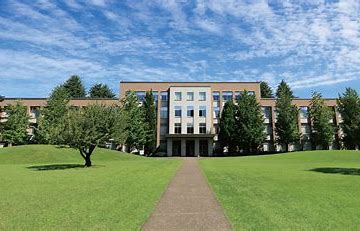 国際基督教大学