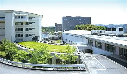 人間環境大学