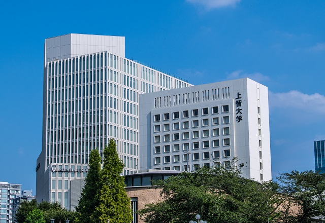 上智大学