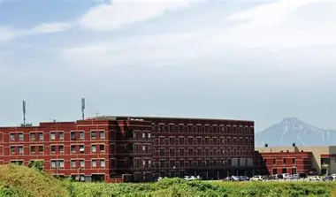 育英館大学